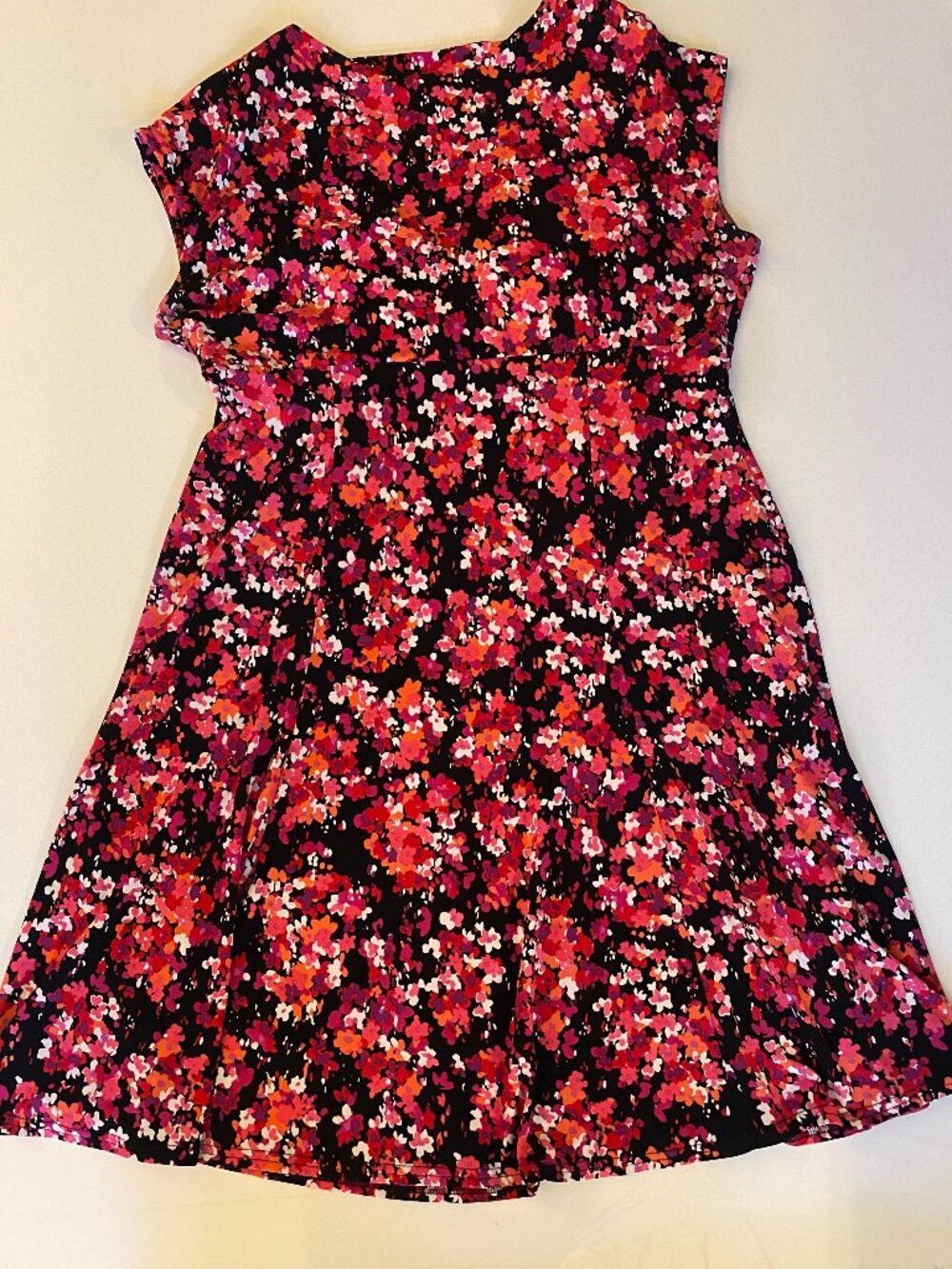 Womens beautiful Evan Picone red and pink floral stretch dress sz 16
